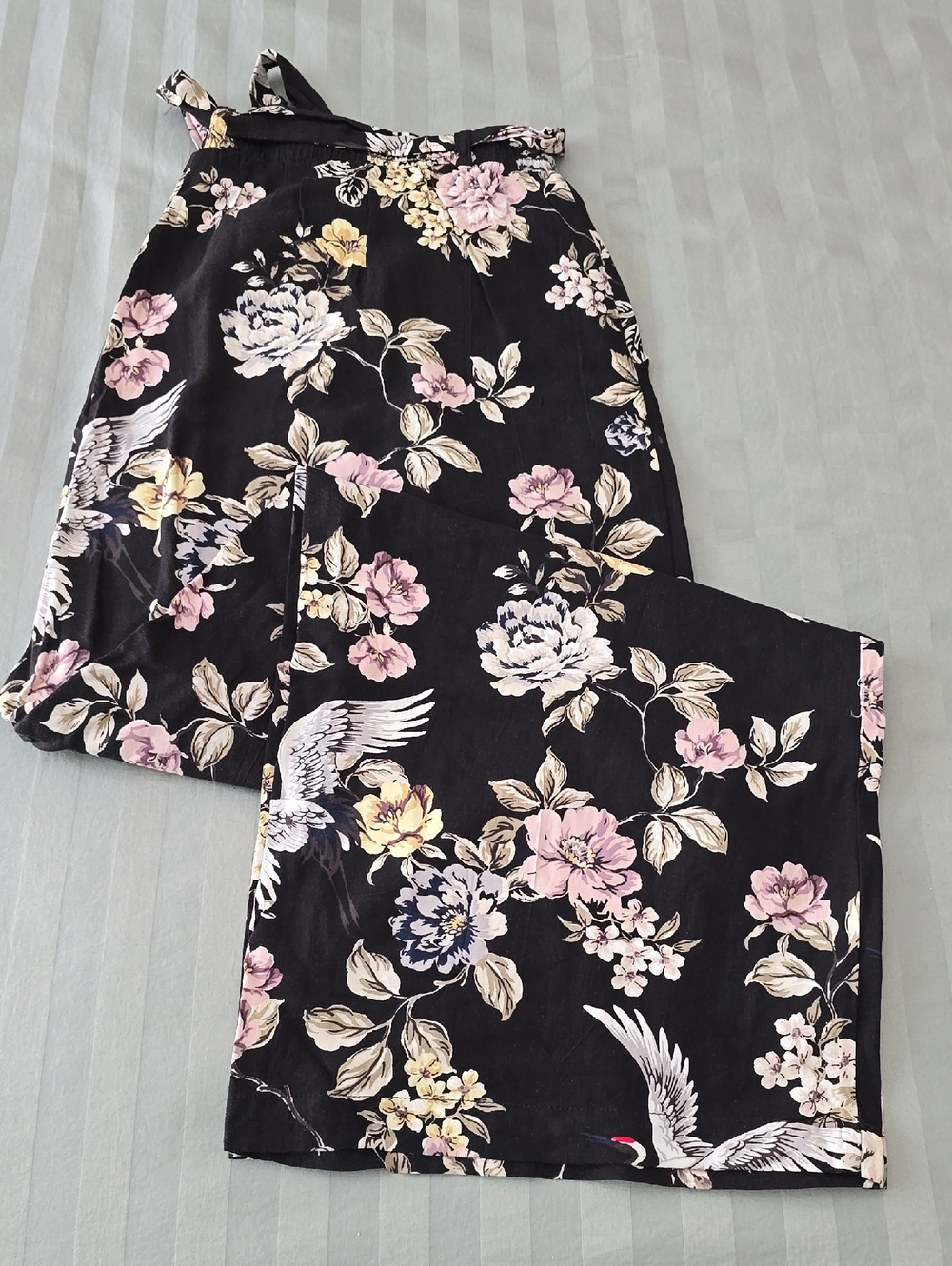 Torrid Size 2 Wide Leg Floral Pants